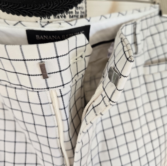 CLASSY BLACK & WHITE GRID PATTERN SLACKS 🖤🤍 - Picture 4 of 11